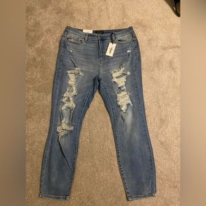 Judy Blue Jeans..distressed, boyfriend fit